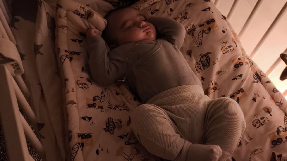 Cómo lograr que mi bebé duerma toda la noche: 5 claves